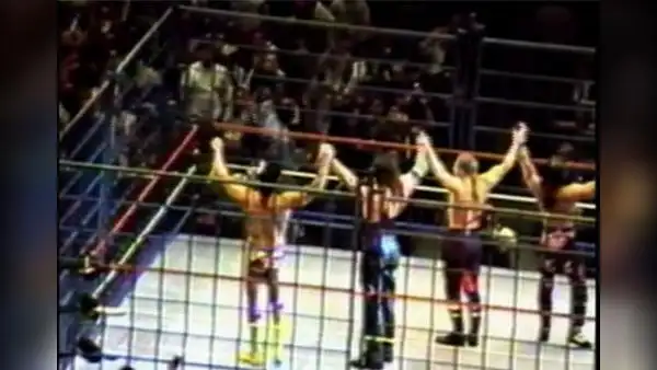 El ‘Curtain Call’: el abrazo que mató a la lucha libre [VIDEO]