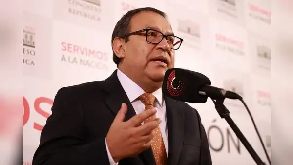 Alberto Otárola declara ante la Fiscalía de la Nación por investigación sobre genocidio en protestas