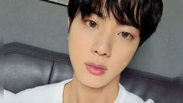 Jin de BTS revela a ARMY el secreto detrás de sus brillantes ojos