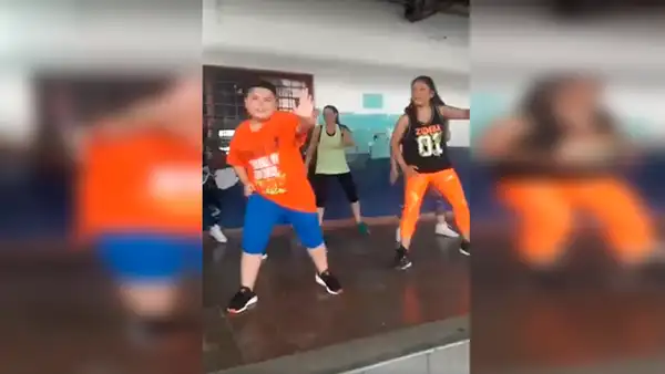 Niño se vuelve en profesor de ‘zumba’ y asombra con pasos al ritmo de Daddy Yankee [VIDEO] 