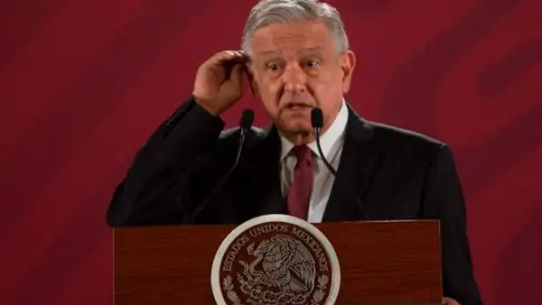 Siri de Apple asegura que ‘El Cacas’ es AMLO [VIDEO]
