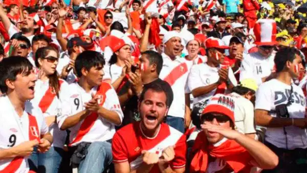 Instagram: hincha se desnuda en el Estadio Nacional tras clasificatoria de Perú al Mundial