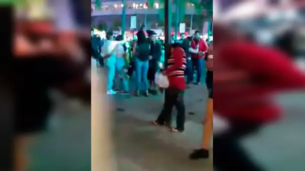 Facebook viral: chica confunde a su pareja con un poste de luz tras tomar alcohol en exceso [VIDEO]