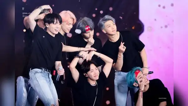 V confiesa que sus compañeros de BTS lograron aliviar sus pensamientos depresivos
