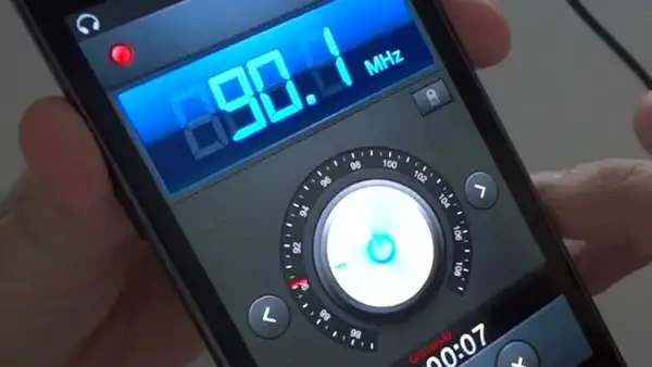 La razón por la que los celulares con Android ya no tienen radio FM [VIDEO]