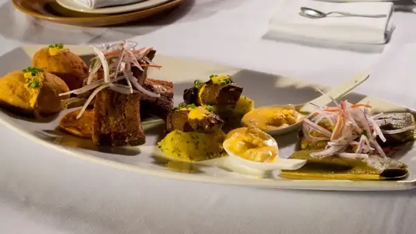 Perú considerado el mejor destino culinario del mundo por el World Travel Awards