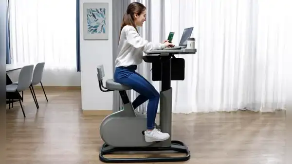 CES 2023: Acer presenta un escritorio-bicicleta con el que podrás ejercitarte mientras trabajas