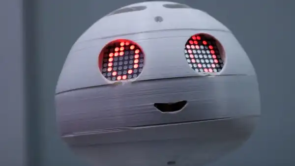 ARCA: estudiantes crean simpático robot para ayudar a personas de la tercera edad [VIDEO]
