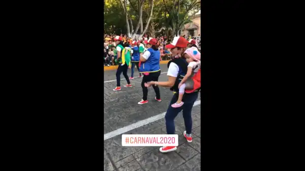 Pokémon GO: madres disfrazan a sus bebés de adorables pokémon y realizan tierno desfile [FOTOS Y VIDEO]