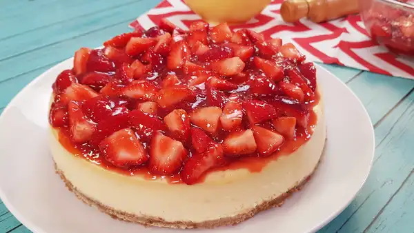 Cheesecake de Fresa [receta completa y video]