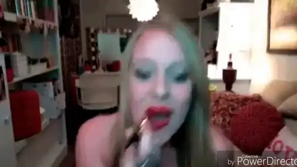Youtuber graba tutorial de maquillaje, sin imaginar que fuerte sismo arruinaría todo [VIDEO]