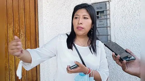 Expremier Betssy Chávez reaparece tras denuncias y pide vacancia de Dina Boluarte