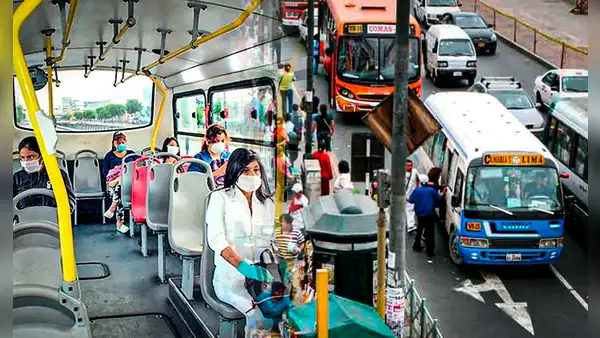 En caso de un accidente, ¿cuál es el asiento más seguro de un autobús?