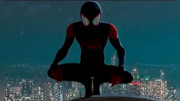 Fan recrea escena de la película Spider-Verse en Spider-Man: Miles Morales