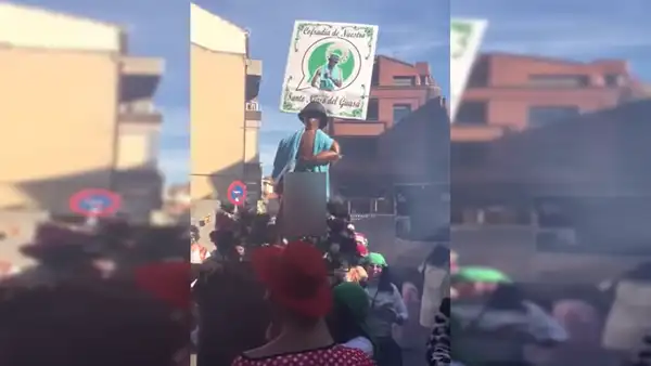 Vía Facebook: Procesión del “Negro de Whastapp” es un éxito en Internet [VIDEO]