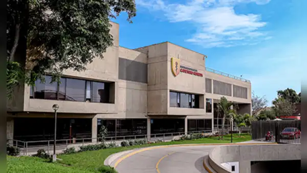 Resumen 2022: alumna de la UPCH obtiene indemnización de S/150.000 por no poder colegiarse