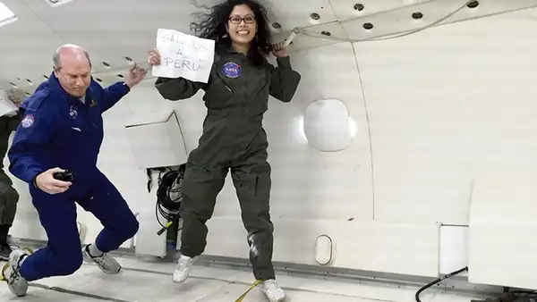 Peruanas en la NASA: Con los pies en la Tierra y la mente en el espacio