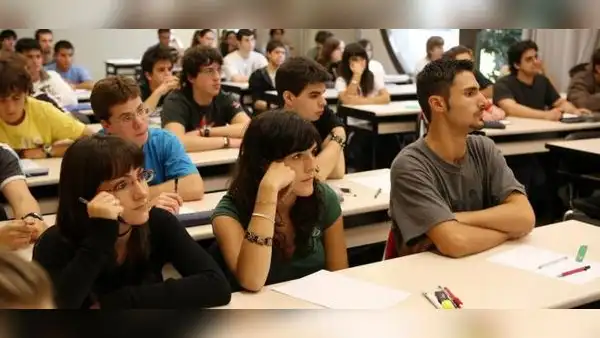 Diez libros que todos los estudiantes de economía deberían leer