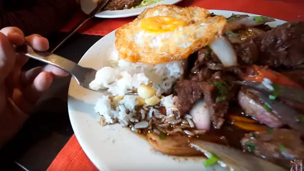 Restaurante peruano vende lomo saltado a 120 soles y genera polémica por su elevado precio [VIDEO]
