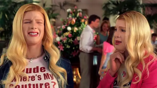 ¿Dónde ver "¿Y dónde están las rubias?", película completa, en español latino?