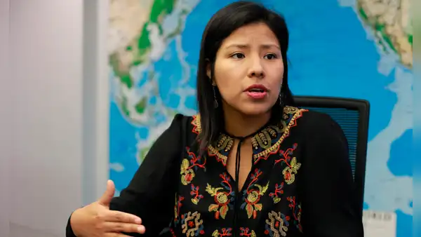 El pueblo no se rinde, por Indira Huilca