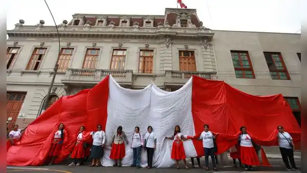 Mujeres esterilizadas por régimen de Alberto Fujimori serán indemnizadas