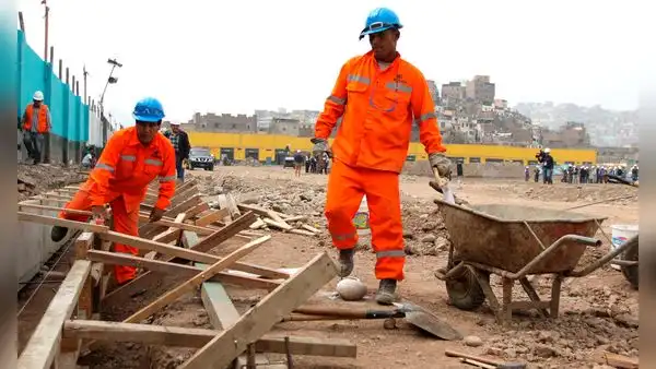 Construcción civil: FTCCP y Capeco firmarán convenio de aumento salarial para obreros