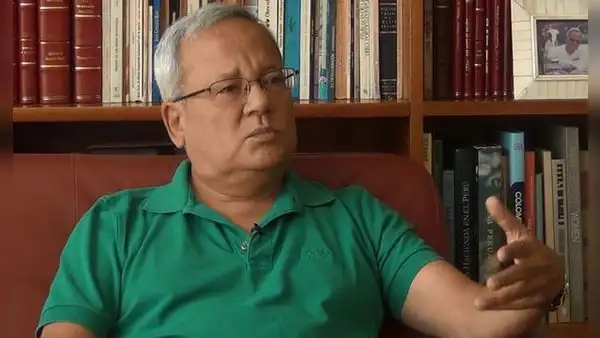 Hildebrandt: “Sea Castillo o Keiko, se vienen tiempos oscuros para el Perú”