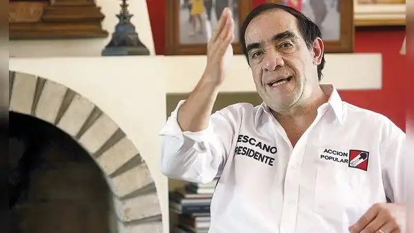 Yonhy Lescano: “El cambio de la Constitución no significa una posición de izquierda”