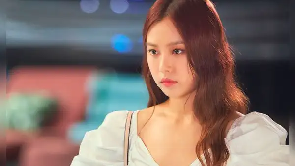 Love Alarm: Go Min Si se disculpa por haber bebido alcohol en su adolescencia