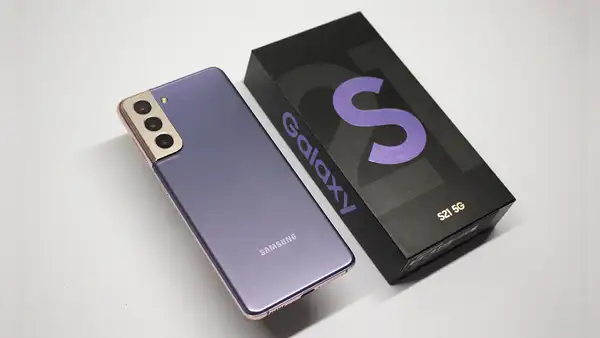 Galaxy S21 5G: unboxing del nuevo teléfono insignia de Samsung
