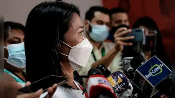 Perciben que medios de comunicación favorecen candidatura de Keiko Fujimori