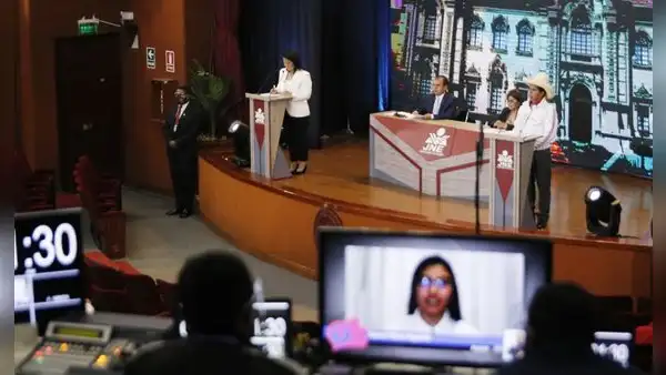 FOTOS: los momentos más relevantes del debate presidencial entre Castillo y Keiko
