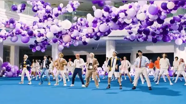 BTS brilló con “Permission to dance” en Jimmy Fallon