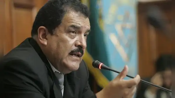 Edgar Reymundo: "El fujimorismo prepara la estructura legal y política para llegar al poder"