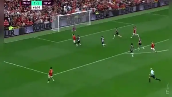 Cristiano Ronaldo marca doblete para Manchester United con golazo de ‘huachita’