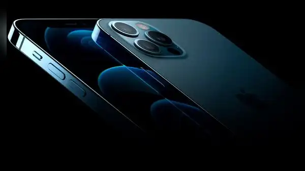 El iPhone 13 Pro Max admite hasta 27 W de carga rápida y el iPhone 13 Pro llega hasta 23 W