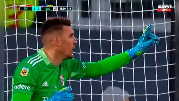 Franco Armani quiso ‘engañar’ al árbitro del Boca vs. River para que no cobrara gol de Zambrano