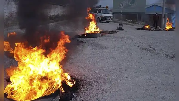 Apurímac: bloquean vías en Chalhuahuacho por conflicto con minera Las Bambas