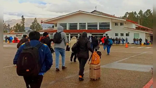 Firman contrato para elaborar expediente técnico para ampliar el aeropuerto de Cajamarca