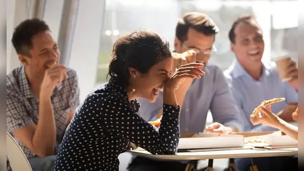 Los mejores chistes para contarlos en reuniones familiares o con amigos