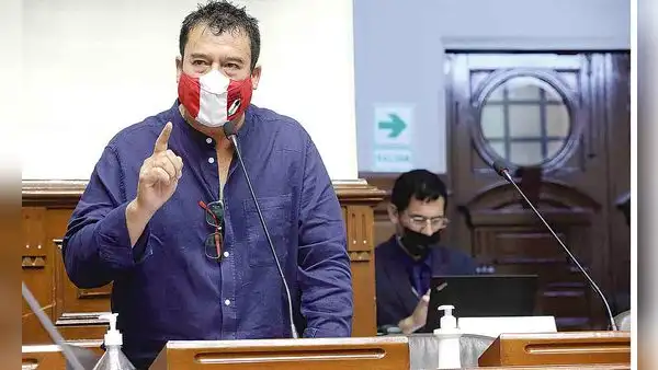 Congresista Edwin Martínez aspira a postular a la presidencia: “Me estoy preparando para eso”