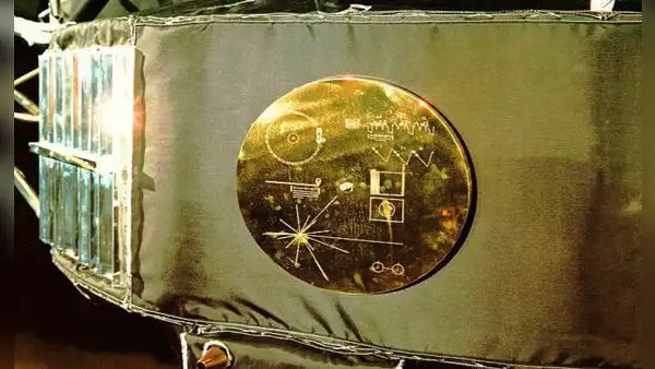El contenido de los discos de oro que las sondas Voyager entregarán a los extraterrestres 