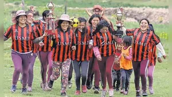 Fútbol y quechua, el lenguaje de la pasión