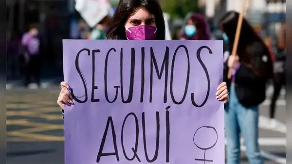 Día de la Mujer: ¿por qué no deberías dar regalos y flores este 8 de marzo?