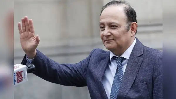 Gobierno de Boluarte nombra como embajador en España a Walter Gutiérrez, exdefensor del Pueblo