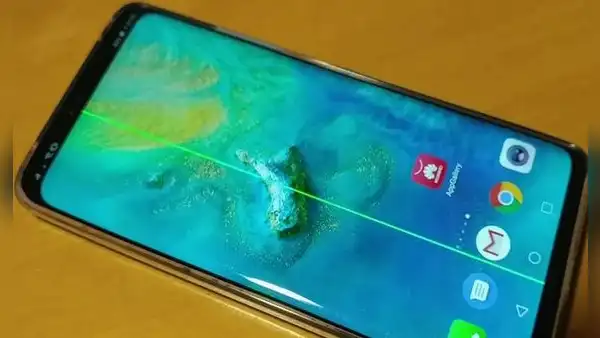 ¿Sabes qué hacer si una línea verde aparece en la pantalla de tu celular?