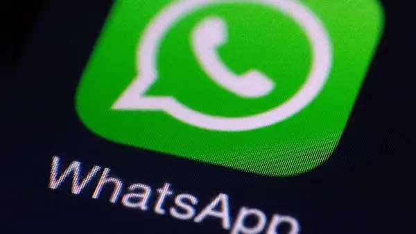 ¿Cómo volver a instalar WhatsApp en otro teléfono y conservar el número?