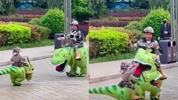 Padre compra disfraces de dinosaurio para usarlo con su hijo y ambos cautivan a los transeúntes
