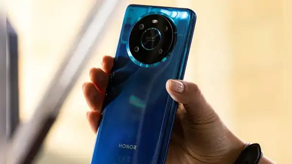Lanzan el Honor X9, un nuevo teléfono con 4 cámaras y una batería de 4.800 mAh  
